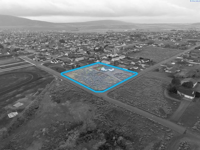 5413 Norma Street, West Richland, WA 99353