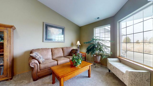 5413 Norma Street, West Richland, WA 99353