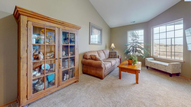 5413 Norma Street, West Richland, WA 99353