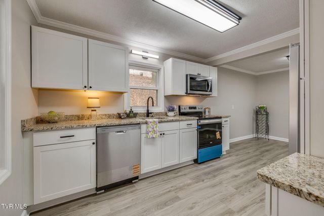 977 Kinsler Pvt Lane, Kingsport, TN 37665