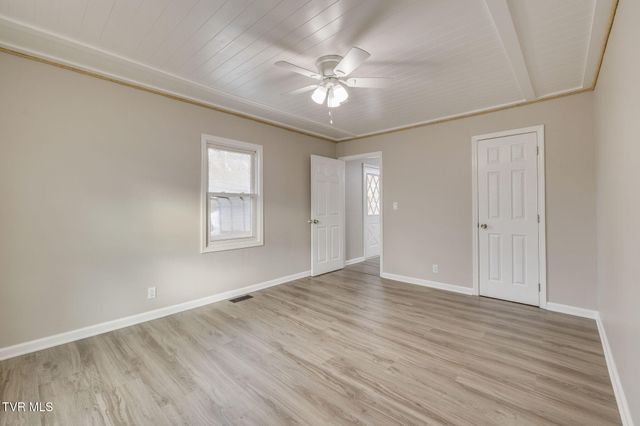 977 Kinsler Pvt Lane, Kingsport, TN 37665