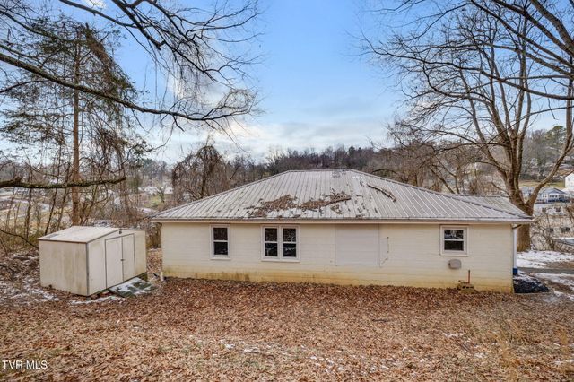 977 Kinsler Pvt Lane, Kingsport, TN 37665