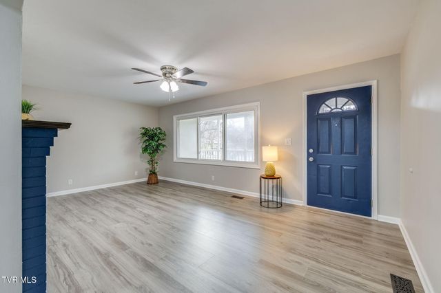 977 Kinsler Pvt Lane, Kingsport, TN 37665