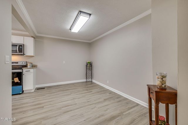 977 Kinsler Pvt Lane, Kingsport, TN 37665