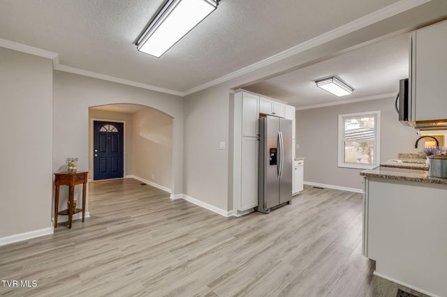 977 Kinsler Pvt Lane, Kingsport, TN 37665