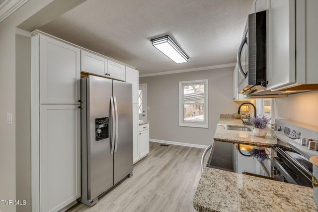 977 Kinsler Pvt Lane, Kingsport, TN 37665