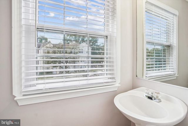 13994 GUNNERS PL, Centreville, VA 20121