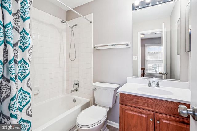 13994 GUNNERS PL, Centreville, VA 20121