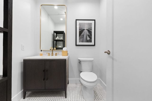 22 Liberty Dr 3J, Boston, MA 02210