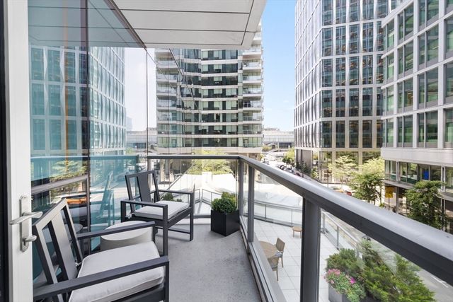 22 Liberty Dr 3J, Boston, MA 02210