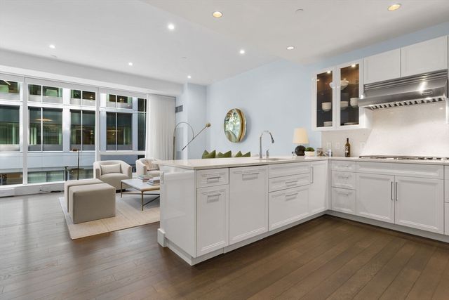 22 Liberty Dr 3J, Boston, MA 02210