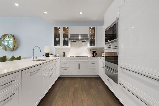 22 Liberty Dr 3J, Boston, MA 02210