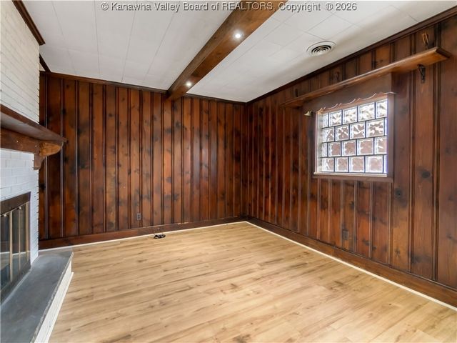 1010 Forest Road, Charleston, WV 25314