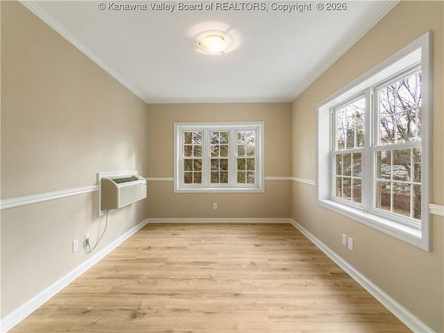 1010 Forest Road, Charleston, WV 25314