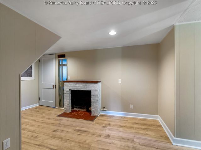 1010 Forest Road, Charleston, WV 25314