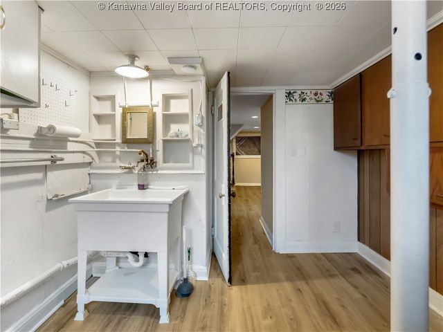 1010 Forest Road, Charleston, WV 25314