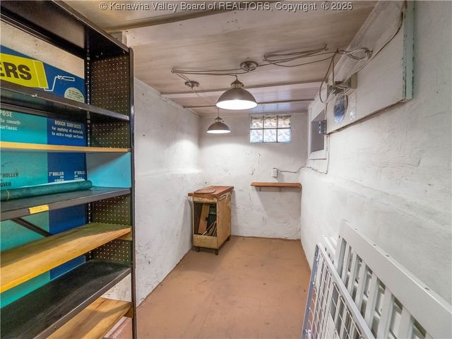 1010 Forest Road, Charleston, WV 25314