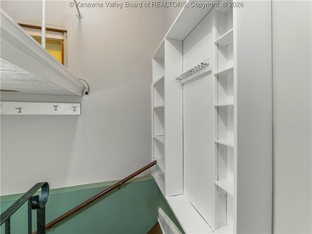 1010 Forest Road, Charleston, WV 25314