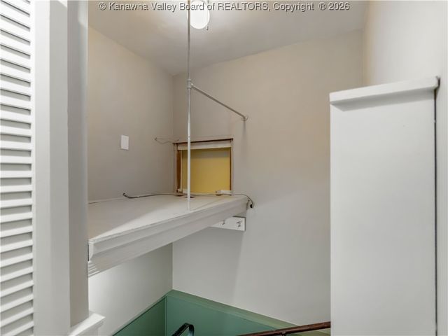 1010 Forest Road, Charleston, WV 25314