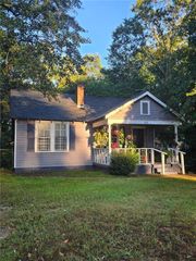 1015 11th Avenue, Phenix City, AL 36867