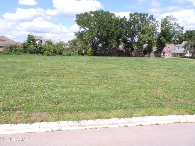 202 Leaning Oak Drive, Lafayette, LA 70508