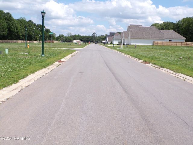 202 Leaning Oak Drive, Lafayette, LA 70508