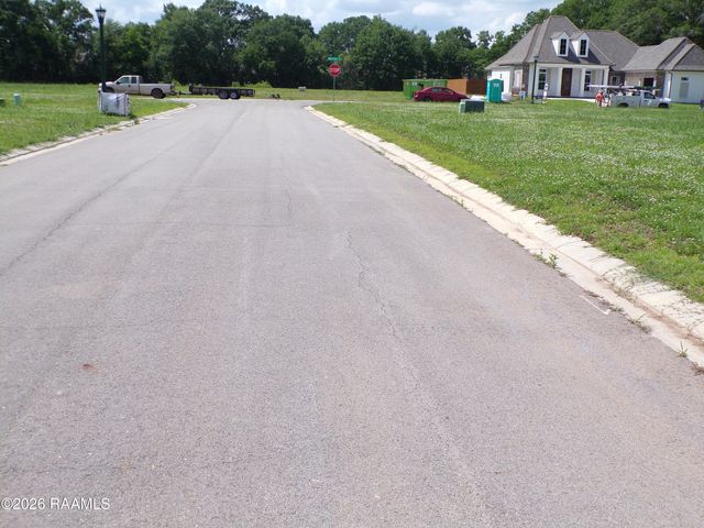 202 Leaning Oak Drive, Lafayette, LA 70508