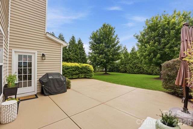 524 Rosemary Lane, Tega Cay, SC 29708