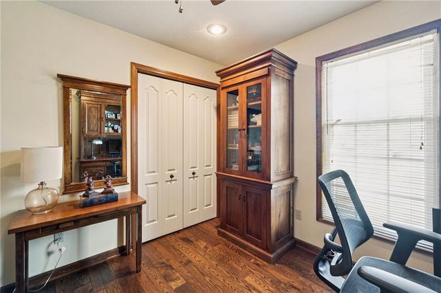 716 Adams Drive, Lee's Summit, MO 64086