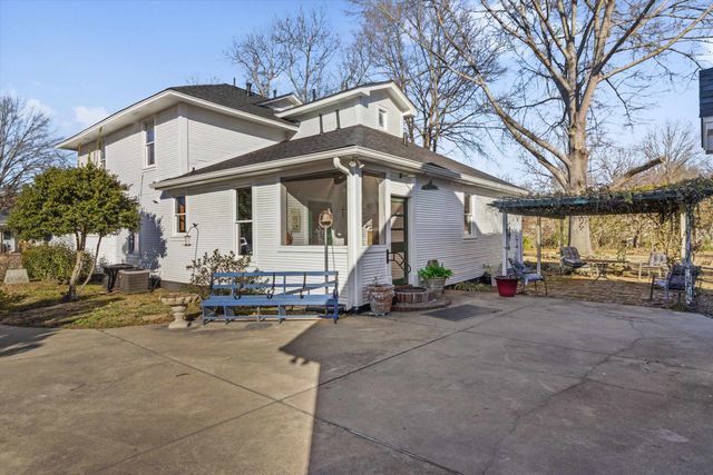 30 FRONT ST, Rossville, TN 38066