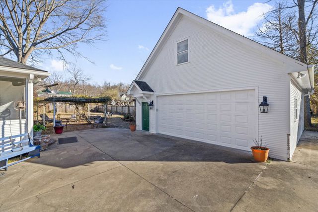 30 FRONT ST, Rossville, TN 38066