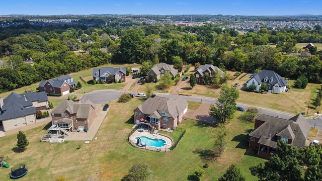 9119 Brooks Xing, Mount Juliet, TN 37122