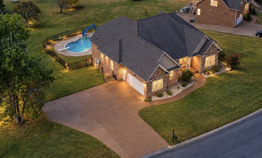 9119 Brooks Xing, Mount Juliet, TN 37122