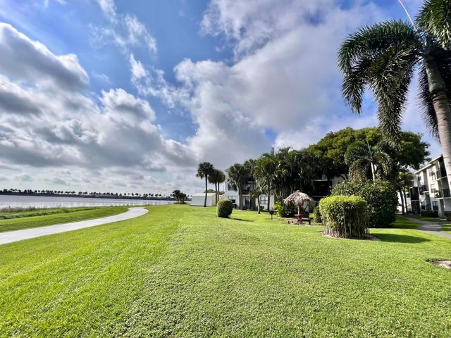 752 Executive Center Drive 33, West Palm Beach, FL 33401