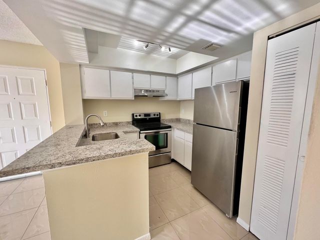 752 Executive Center Drive 33, West Palm Beach, FL 33401