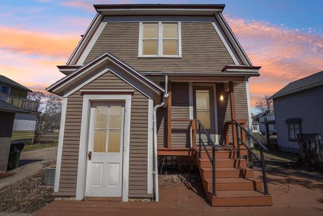 240 3rd Street, Reedsburg, WI 53959