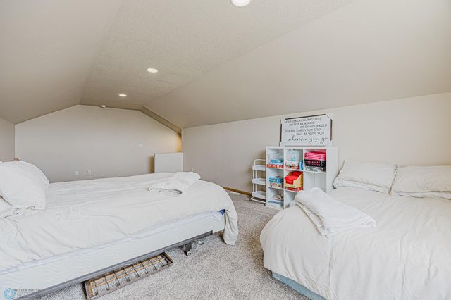 5501 Farmstead Court S, Fargo, ND 58104