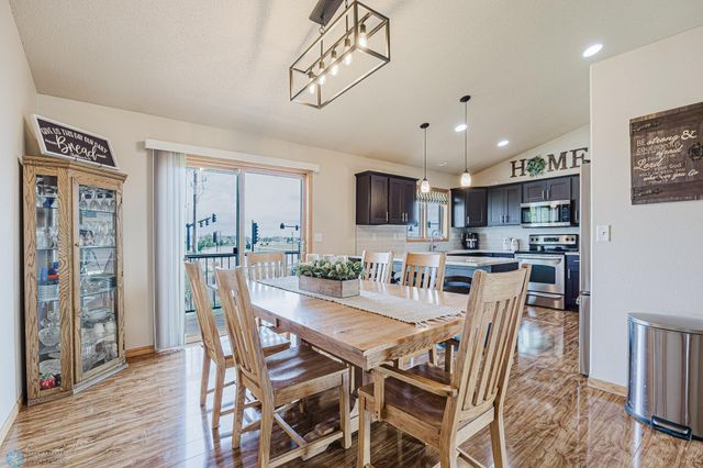 5501 Farmstead Court S, Fargo, ND 58104