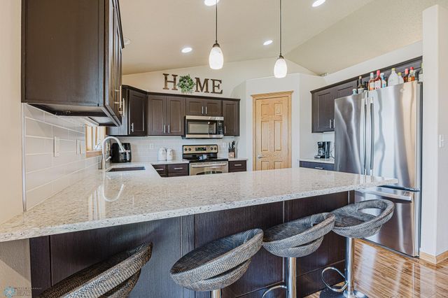 5501 Farmstead Court S, Fargo, ND 58104