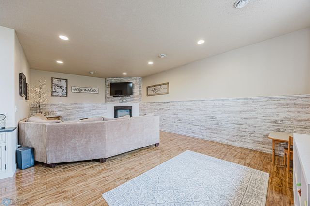 5501 Farmstead Court S, Fargo, ND 58104