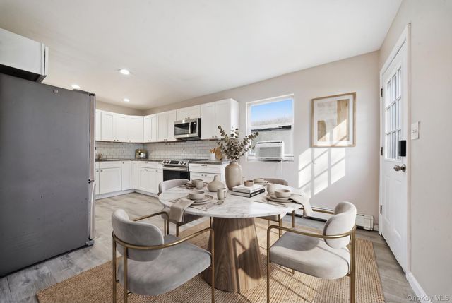 85 Schleigel Boulevard, South Farmingdale, NY 11735