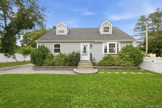85 Schleigel Boulevard, South Farmingdale, NY 11735