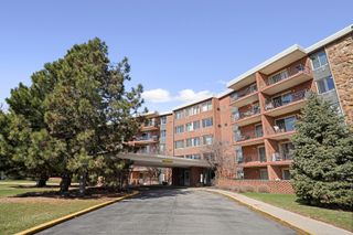 16 E Old Willow Road 223S, Prospect Heights, IL 60070