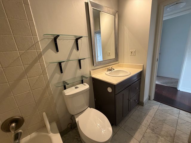 10735 5th Ave Cutoff 304, Countryside, IL 60525