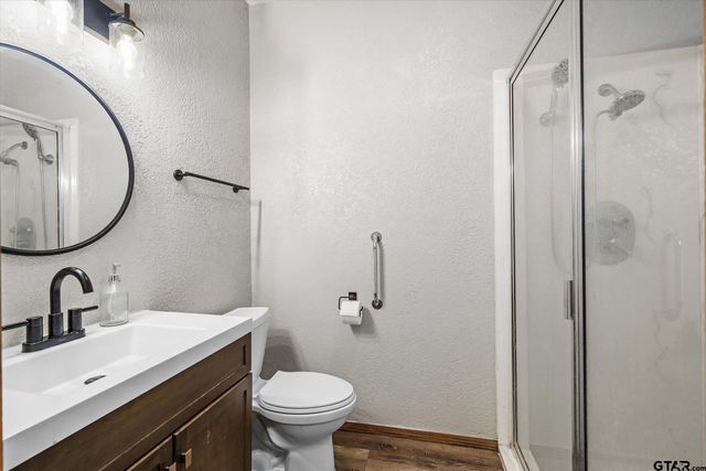 501 Private Road 5120, Fruitvale, TX 75127