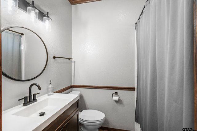 501 Private Road 5120, Fruitvale, TX 75127