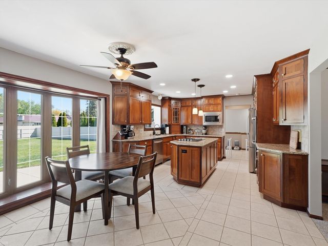 18277 Nardy Street, Clinton Township, MI 48036