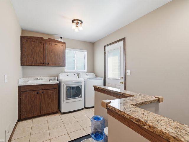 18277 Nardy Street, Clinton Township, MI 48036