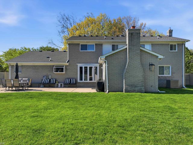 18277 Nardy Street, Clinton Township, MI 48036