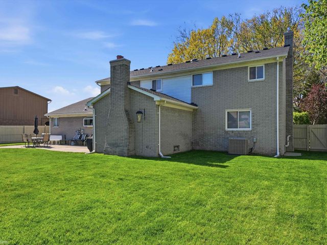 18277 Nardy Street, Clinton Township, MI 48036